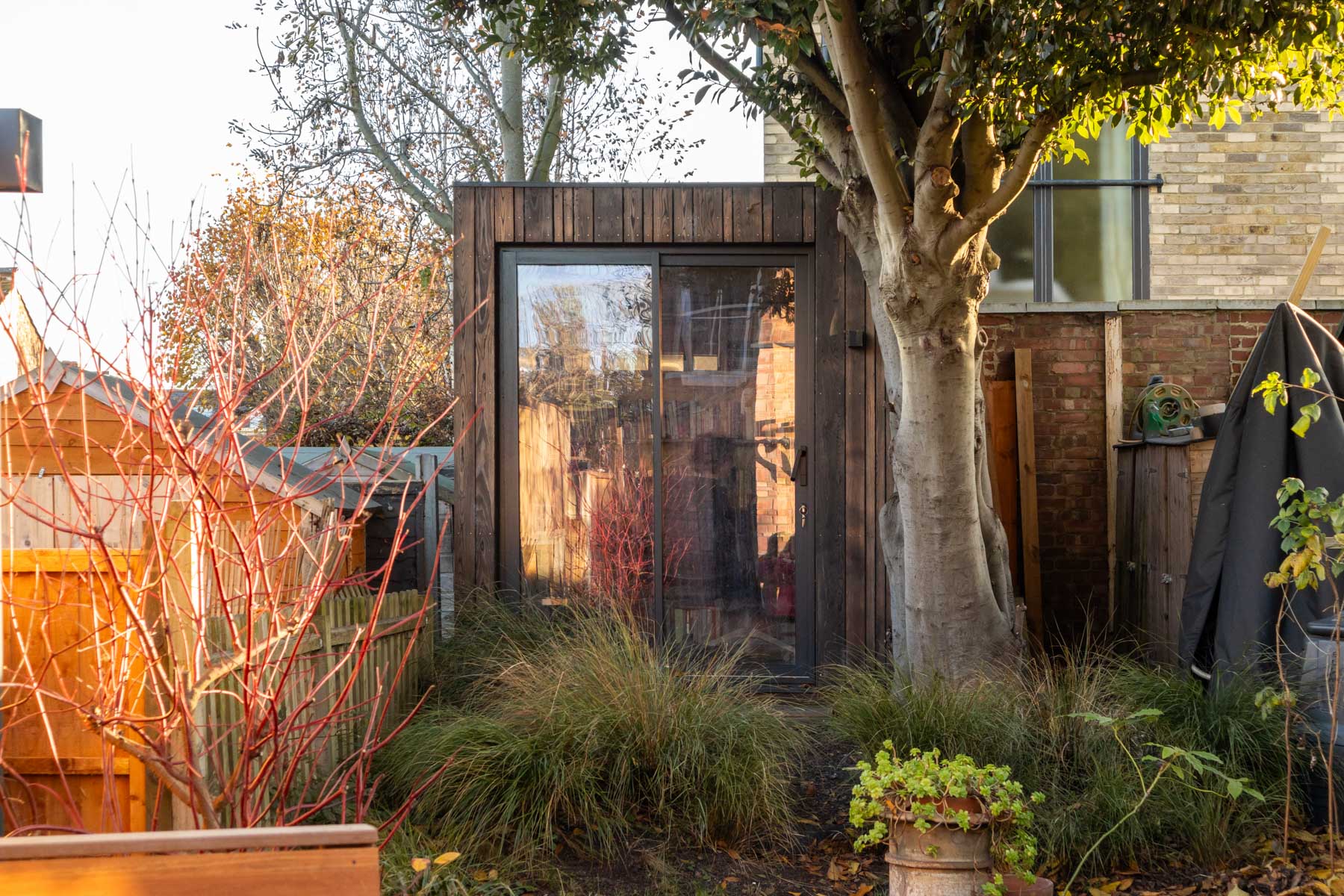 Modular Office Pod | Prefab Backyard Office for Working From Home