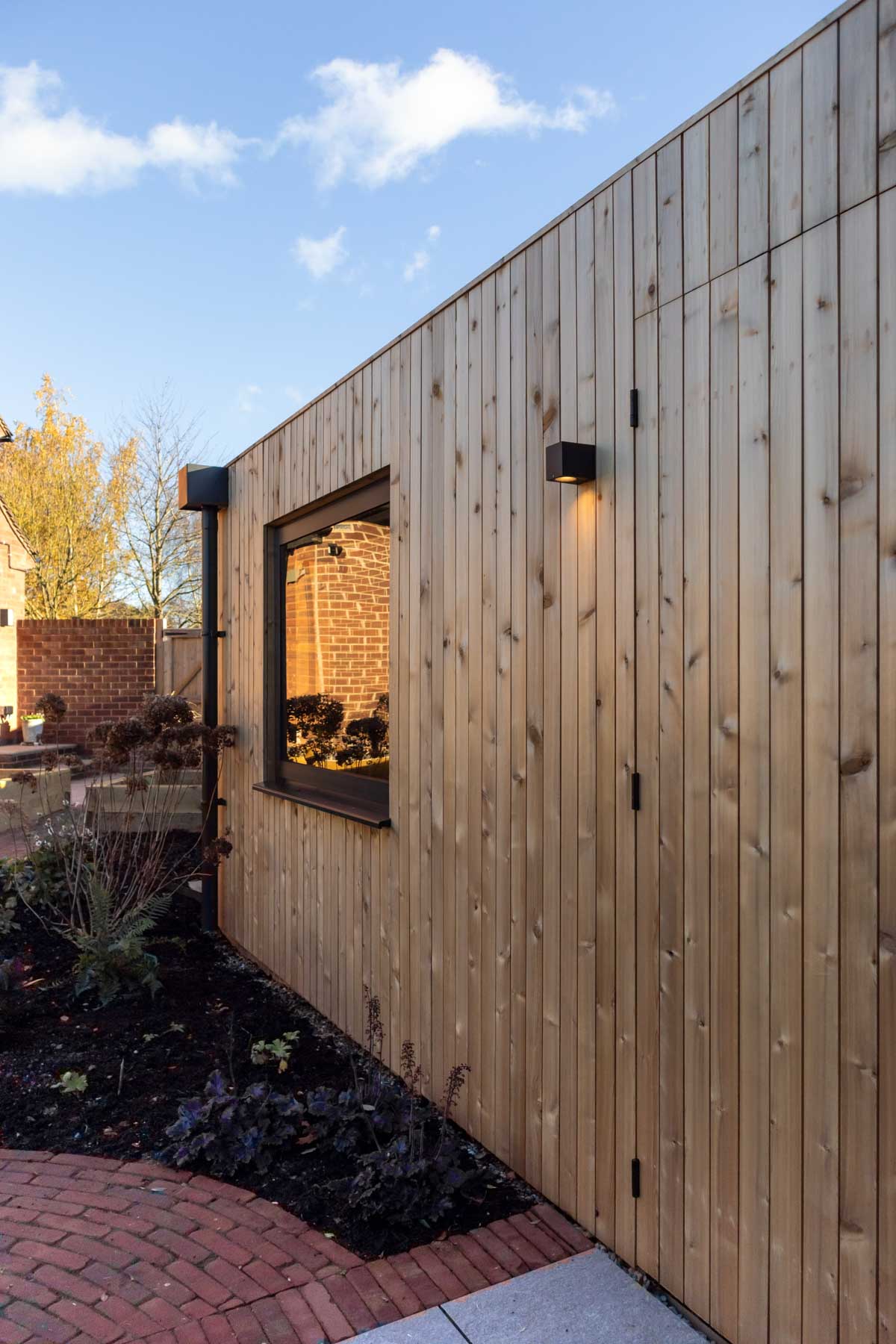 Home Office Ideas With Storage | Modern Backyard Office Pods