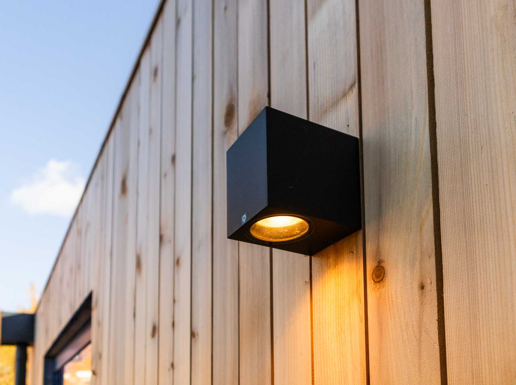 Home Office Ideas With Storage | Modern Backyard Office Pods