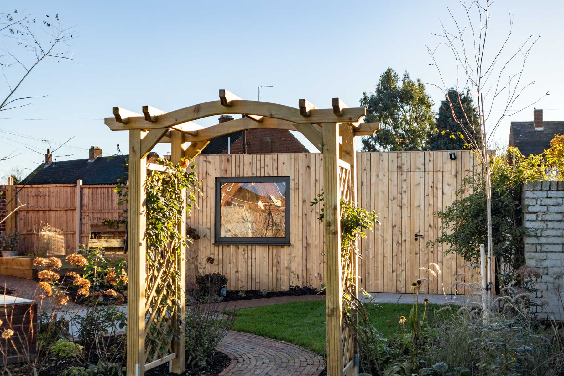 Home Office Ideas With Storage | Modern Backyard Office Pods